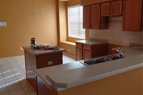 House in Tampa, Florida 3 bedrooms, 185.71 sq.m. № 2150727 - photo 8