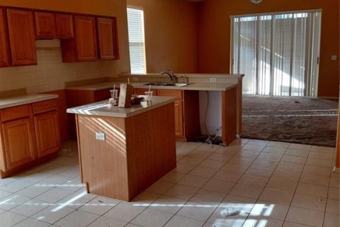 House in Tampa, Florida 3 bedrooms, 185.71 sq.m. № 2150727 - photo 7