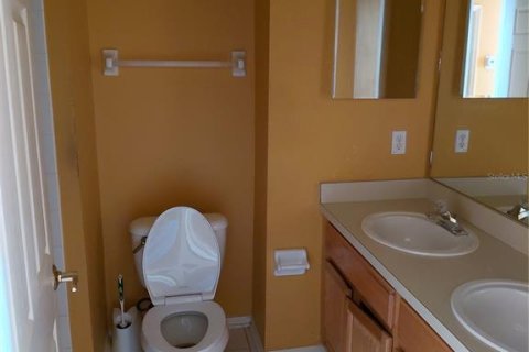 House in Tampa, Florida 3 bedrooms, 185.71 sq.m. № 2150727 - photo 25