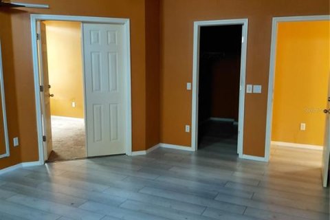 House in Tampa, Florida 3 bedrooms, 185.71 sq.m. № 2150727 - photo 10