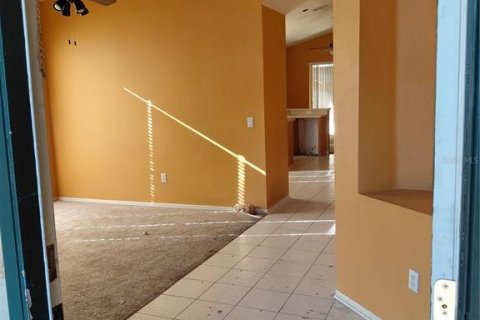House in Tampa, Florida 3 bedrooms, 185.71 sq.m. № 2150727 - photo 5