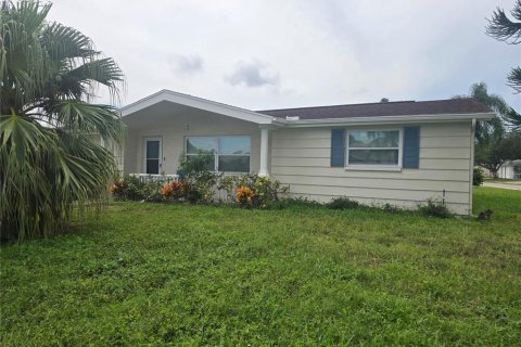 Casa en Holiday, Florida 2 dormitorios, 84.26 m2 № 2383604