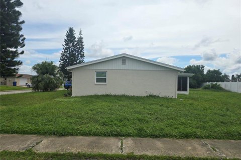 Casa en venta en Holiday, Florida, 2 dormitorios, 84.26 m2 № 2383604 - foto 3
