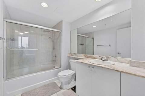 Купить кондоминиум в Авентура, Флорида 2 спальни, 98.57м2, № 2091345 - фото 20