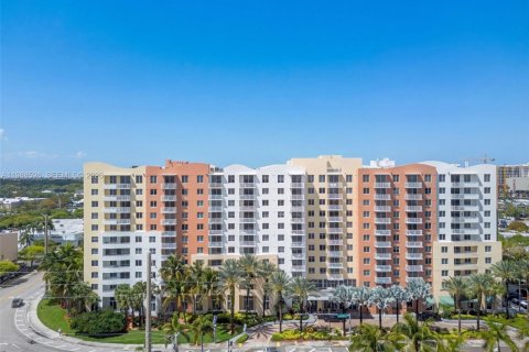 Купить кондоминиум в Авентура, Флорида 2 спальни, 98.57м2, № 2091345 - фото 4
