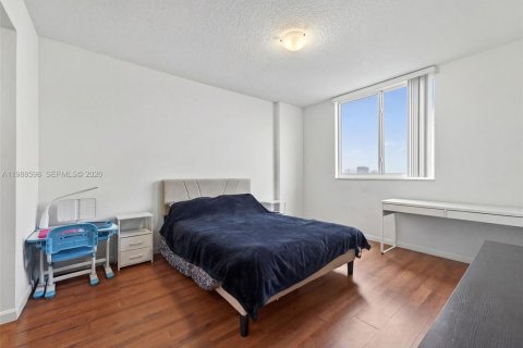 Купить кондоминиум в Авентура, Флорида 2 спальни, 98.57м2, № 2091345 - фото 17