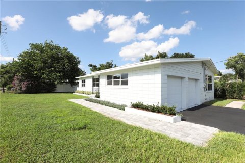 House in Orlando, Florida 3 bedrooms, 126.35 sq.m. № 1854474 - photo 11