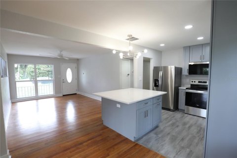 House in Orlando, Florida 3 bedrooms, 126.35 sq.m. № 1854474 - photo 20