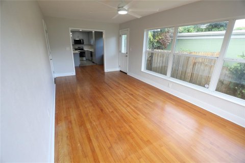 House in Orlando, Florida 3 bedrooms, 126.35 sq.m. № 1854474 - photo 27