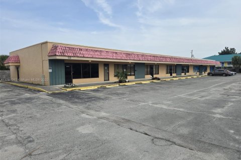 Immobilier commercial à vendre à St. Lucie, Floride № 1868637 - photo 4