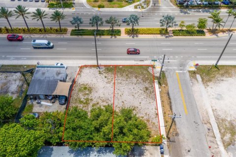Propiedad comercial en venta en Hollywood, Florida № 1604542 - foto 9