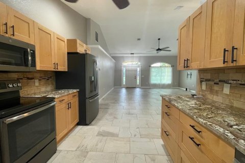 House in Rotonda, Florida 4 bedrooms, 193.05 sq.m. № 2427605 - photo 11