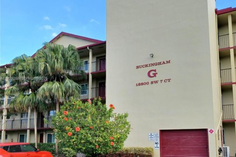 Condominio en venta en Pembroke Pines, Florida, 2 dormitorios, 110.74 m2 № 2033384 - foto 7