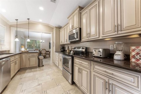 Commercial property in Holmes Beach, Florida 5 bedrooms, 215.53 sq.m. № 2212784 - photo 5