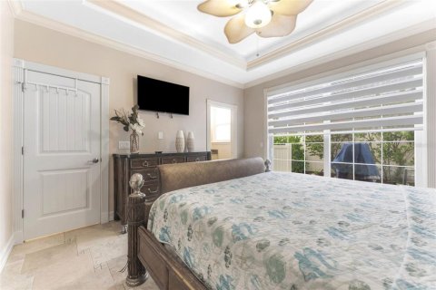 Commercial property in Holmes Beach, Florida 5 bedrooms, 215.53 sq.m. № 2212784 - photo 15