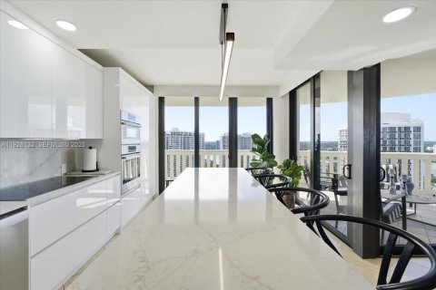 Condo in Aventura, Florida, 3 bedrooms № 1989875 - photo 23
