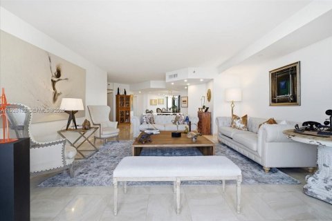 Condo in Aventura, Florida, 3 bedrooms № 1989875 - photo 14