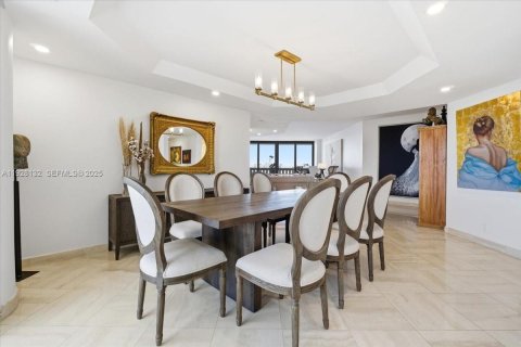 Condo in Aventura, Florida, 3 bedrooms № 1989875 - photo 16