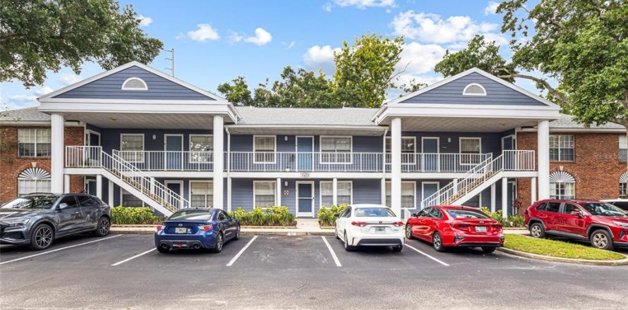 Condominio en Orlando, Florida, 2 dormitorios № 1837789