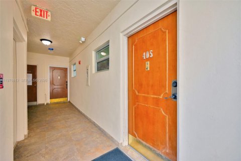 Condo in Miami Beach, Florida, 2 bedrooms  № 2052914 - photo 7