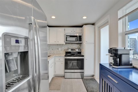 Copropriété à vendre à Pompano Beach, Floride: 2 chambres, 92.9 m2 № 2390159 - photo 6