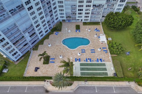 Copropriété à vendre à Pompano Beach, Floride: 2 chambres, 92.9 m2 № 2390159 - photo 14