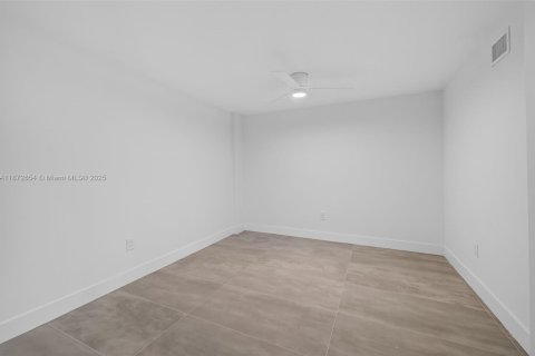 Copropriété à louer à Hollywood, Floride: 1 chambre, 93.65 m2 № 1898207 - photo 7