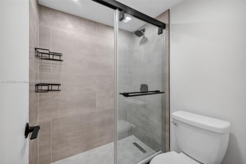Copropriété à louer à Hollywood, Floride: 1 chambre, 93.65 m2 № 1898207 - photo 13