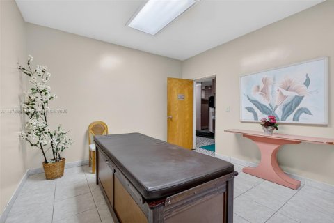 Copropriété à louer à Hollywood, Floride: 1 chambre, 93.65 m2 № 1898207 - photo 23