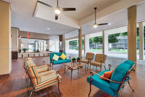 Copropriété à louer à Hollywood, Floride: 1 chambre, 93.65 m2 № 1898207 - photo 28