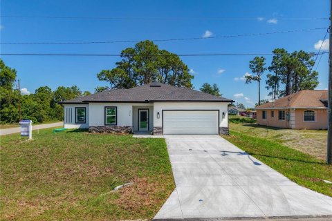 House in Lehigh Acres, Florida 3 bedrooms, 145.76 sq.m. № 2225410