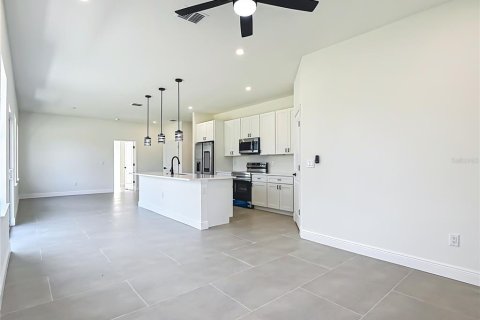 Villa ou maison à vendre à Lehigh Acres, Floride: 3 chambres, 145.76 m2 № 2225410 - photo 6