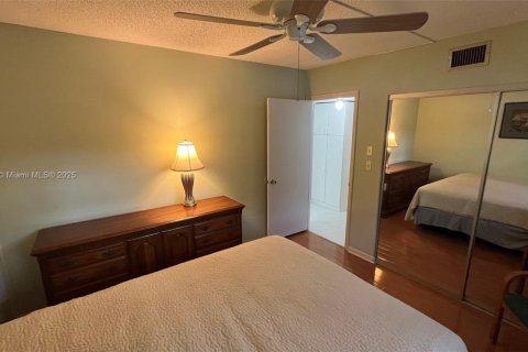 Condo in Margate, Florida, 2 bedrooms  № 1794840 - photo 21