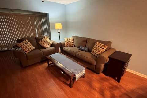 Condo in Margate, Florida, 2 bedrooms  № 1794840 - photo 26