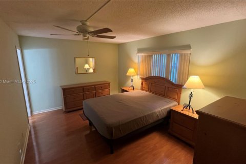 Condo in Margate, Florida, 2 bedrooms  № 1794840 - photo 9