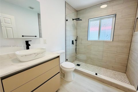 Снять в аренду виллу или дом в Майами, Флорида 2 спальни, 118.54м2, № 2145826 - фото 14