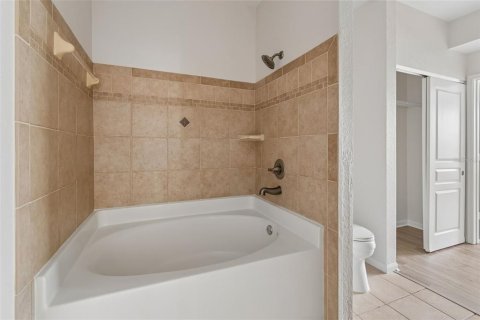 Condo in Tampa, Florida, 3 bedrooms  № 2104641 - photo 24