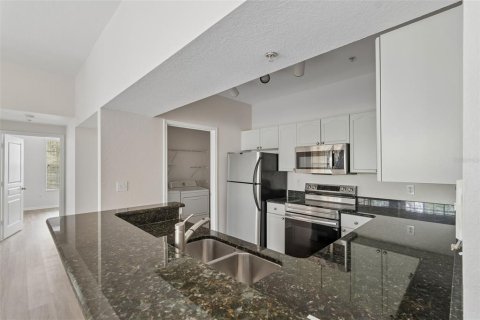 Condo in Tampa, Florida, 3 bedrooms  № 2104641 - photo 2
