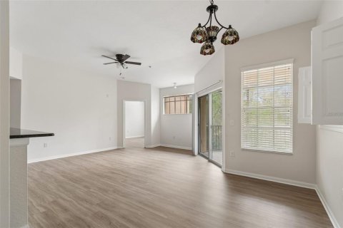 Condo in Tampa, Florida, 3 bedrooms  № 2104641 - photo 12