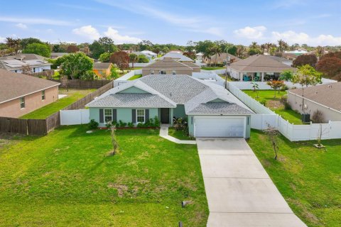 Casa en venta en Port St. Lucie, Florida, 4 dormitorios, 177.91 m2 № 2254328 - foto 2