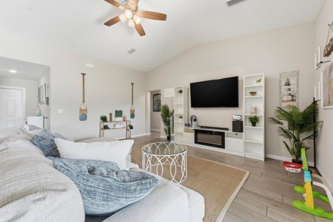 Casa en venta en Port St. Lucie, Florida, 4 dormitorios, 177.91 m2 № 2254328 - foto 3