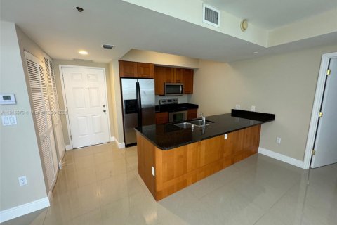 Condo in Coral Gables, Florida, 2 bedrooms  № 1804179 - photo 5