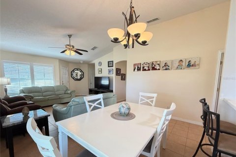 House in Poinciana, Florida 2 bedrooms, 99.5 sq.m. № 2166034 - photo 8