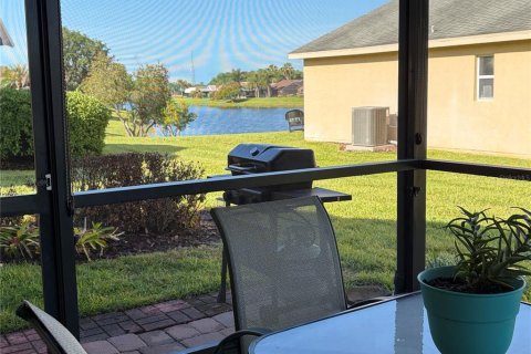 House in Poinciana, Florida 2 bedrooms, 99.5 sq.m. № 2166034 - photo 27