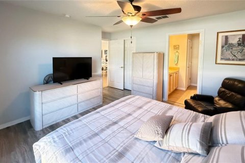 House in Poinciana, Florida 2 bedrooms, 99.5 sq.m. № 2166034 - photo 17