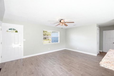 Villa ou maison à vendre à Pinellas Park, Floride: 3 chambres, 94.76 m2 № 2272968 - photo 3