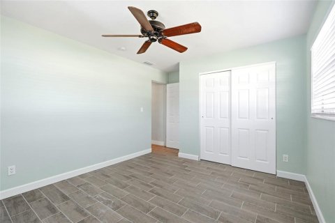 Villa ou maison à vendre à Pinellas Park, Floride: 3 chambres, 94.76 m2 № 2272968 - photo 17