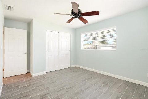 Villa ou maison à vendre à Pinellas Park, Floride: 3 chambres, 94.76 m2 № 2272968 - photo 16