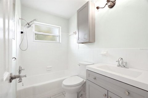 Villa ou maison à vendre à Pinellas Park, Floride: 3 chambres, 94.76 m2 № 2272968 - photo 12