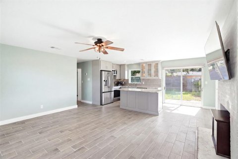 Villa ou maison à vendre à Pinellas Park, Floride: 3 chambres, 94.76 m2 № 2272968 - photo 2